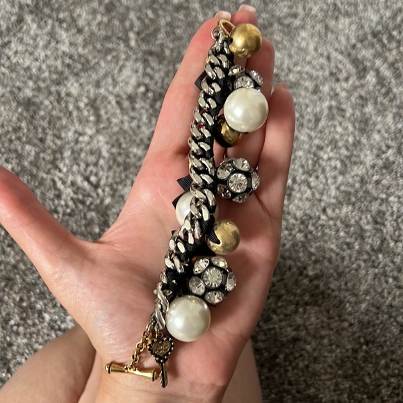 ⭐️✨GORGEOUS BETSY JOHNSON BRACELET✨ - Picture 4 of 5
